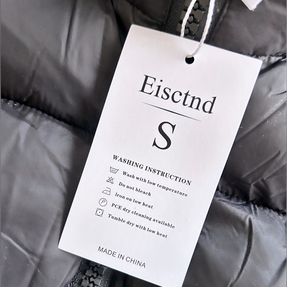 NWT Eisctnd | Black Cropped Puffer Vest | S - Picture 7 of 11